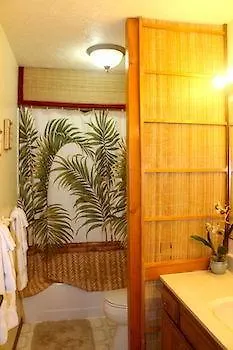Hale Mauna Loa Upper Level With Shared Hot Tub Volcano Ferienhaus