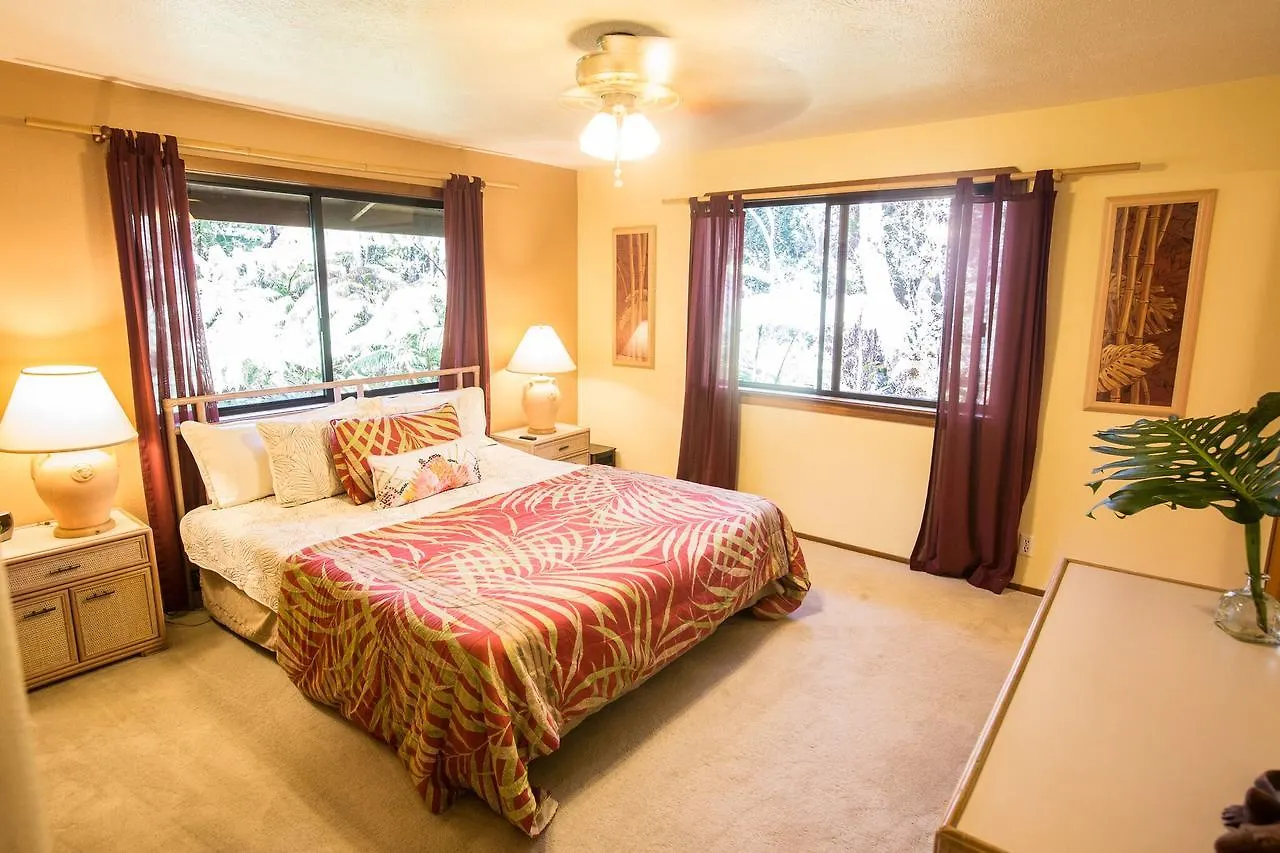 Holiday home Hale Mauna Loa Upper Level With Shared Hot Tub